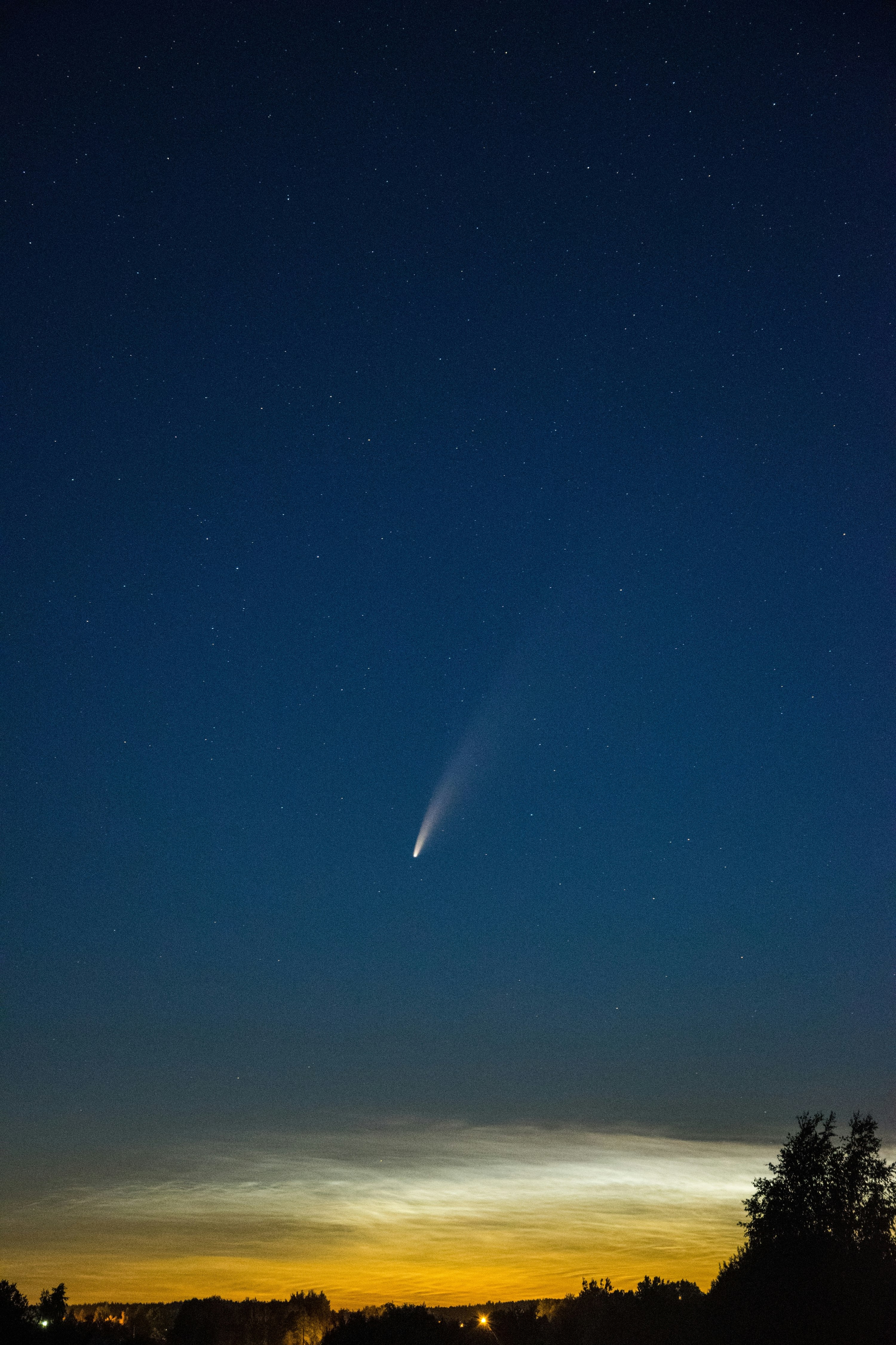 blue sky with stars during night time